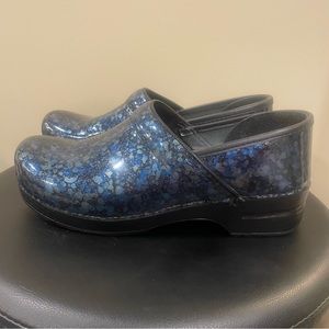 DANSKO Clogs Paint Splatter Blue Womens Size 42 Nursing Slip On Shoe Professiona